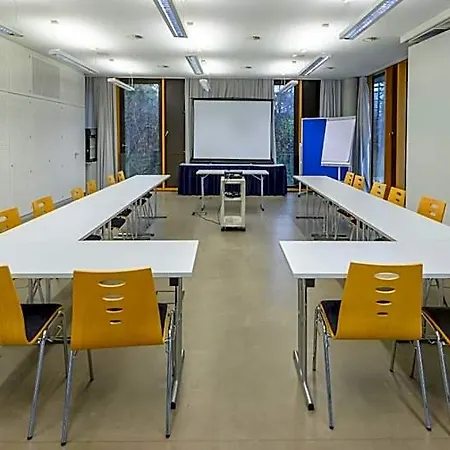 Neckarpark Auberge de jeunesse *