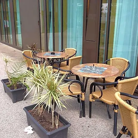 Neckarpark Auberge de jeunesse *
